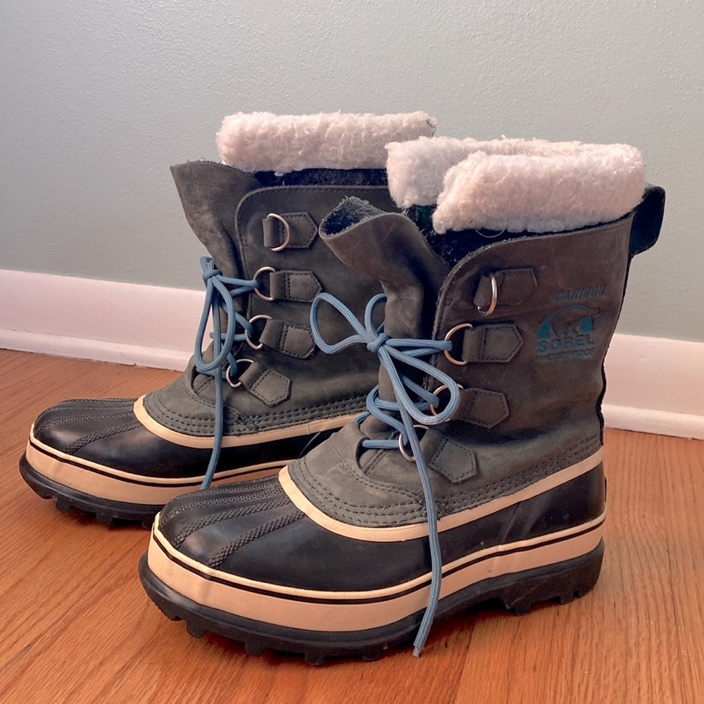 Sorel Women’s Caribou Winter Boots Sz 9 US